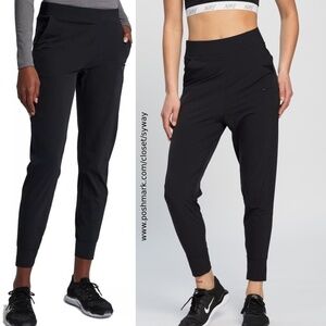 Nike Bliss Luxe Dri-FIT Training Pants 933678-010